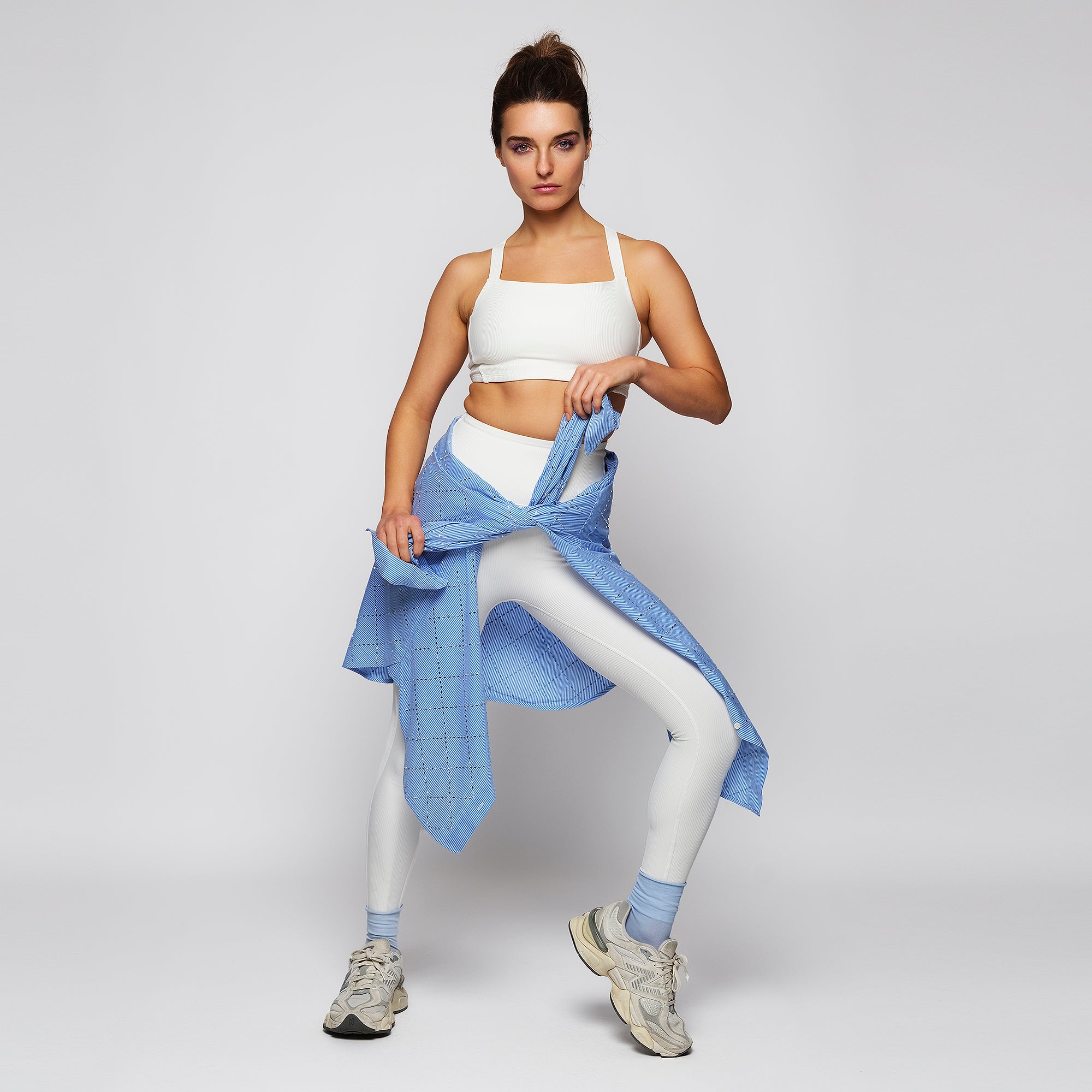 NAROA WHITE TOP — look con legging | BLOOM | AAIN Active