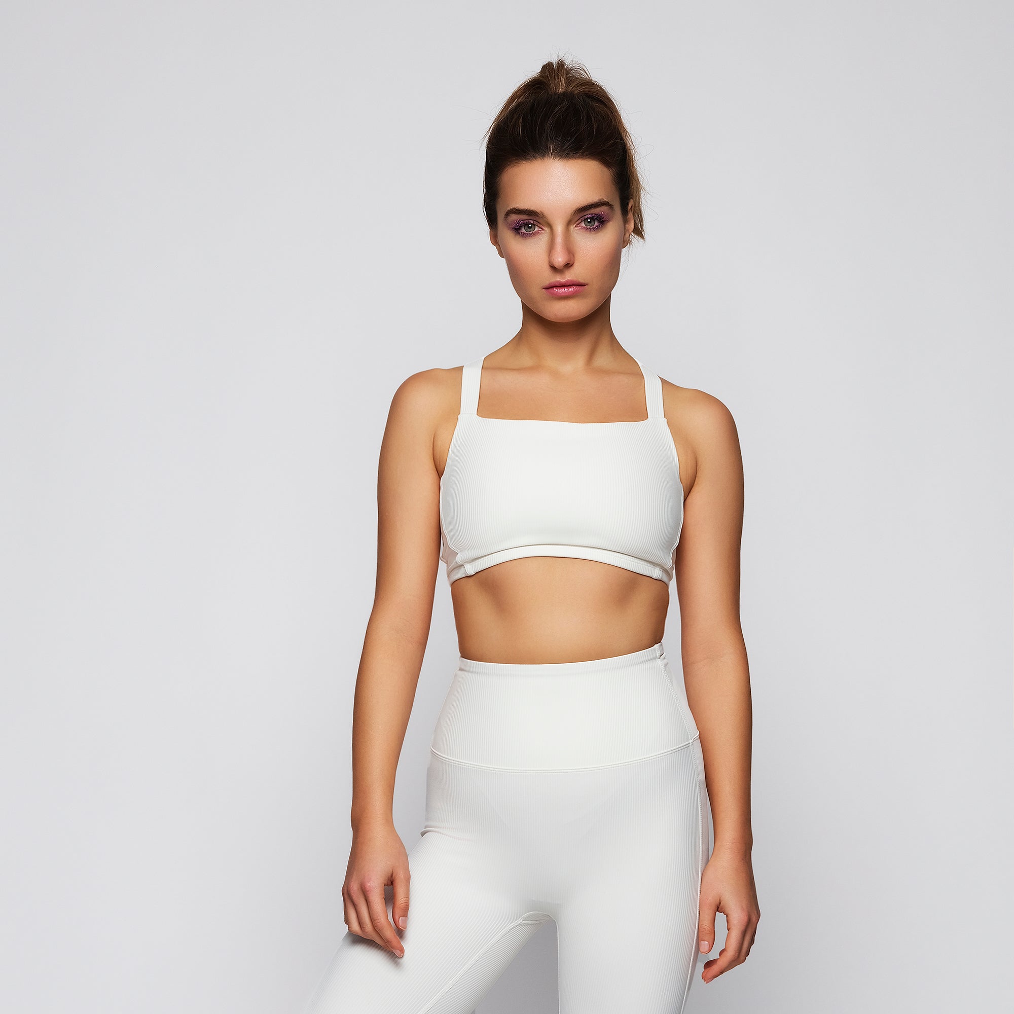 NAROA WHITE TOP blanco deportivo — vista frontal | BLOOM | AAIN Active