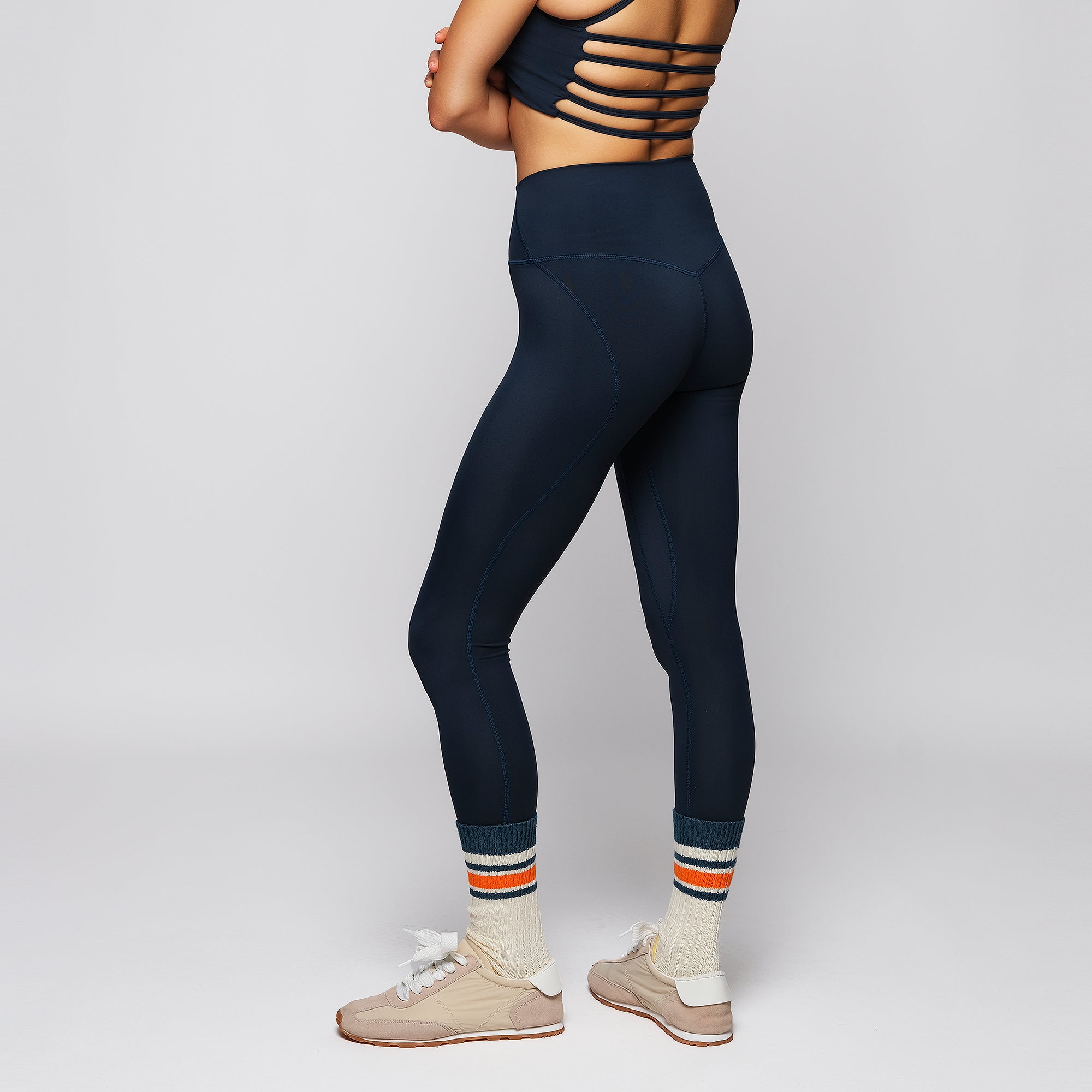 TAMARA LEGGING — vista trasera | BLOOM | AAIN Active